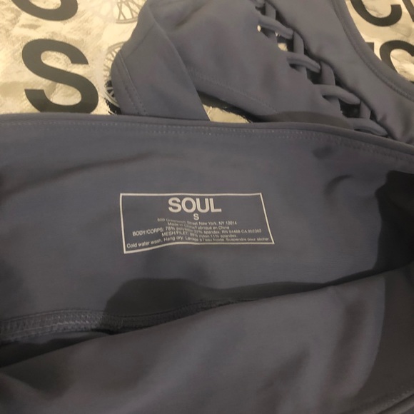 Soulcycle leggings and sports bra matching set. - Picture 4 of 8